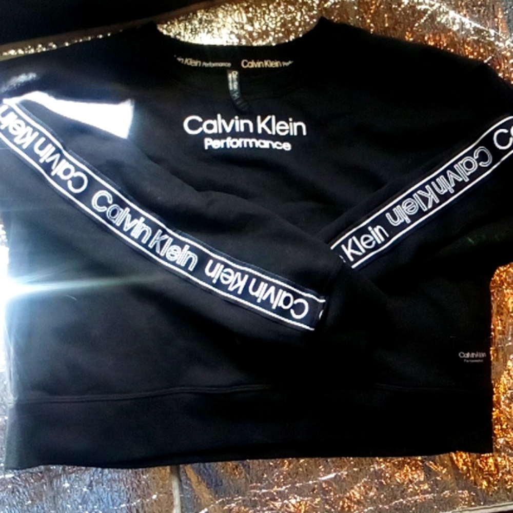 Calvin Klein Performance Crop Top Sweater (M)